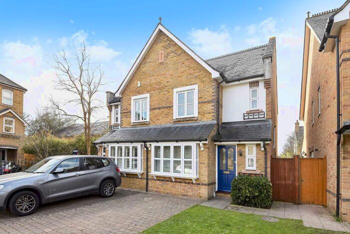 3 Bedroom Semi-Detached House To Rent In Harvey Drive, Hampton TW12