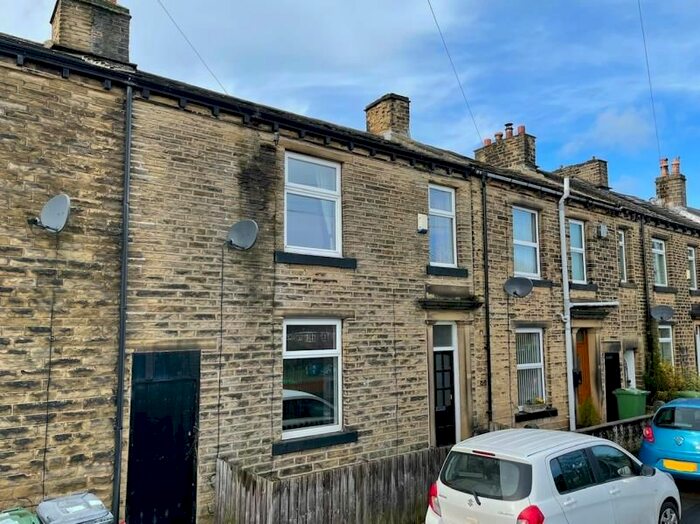 2 Bedroom Terraced House To Rent In George Street, Lindley, Huddersfield, HD3
