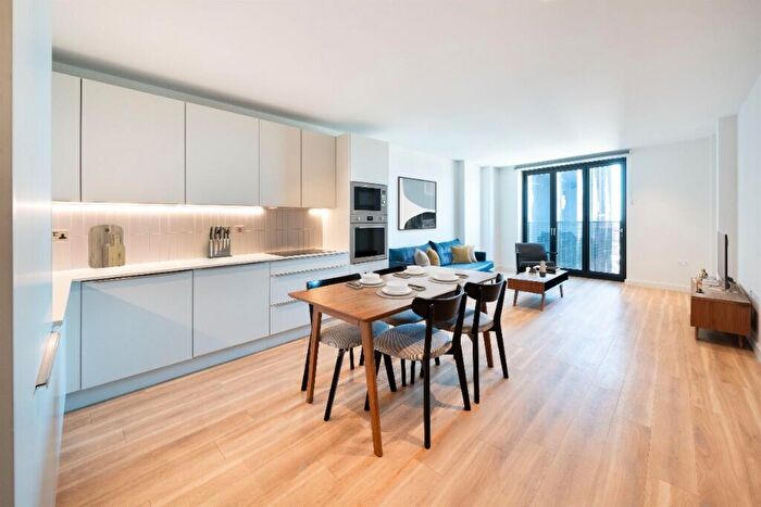 2 Bedroom Apartment To Rent In George Street, Croydon, London, CR0