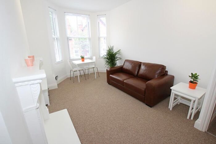 2 Bedroom Apartment To Rent In Hope Drive, The Park, Nottingham, NG7