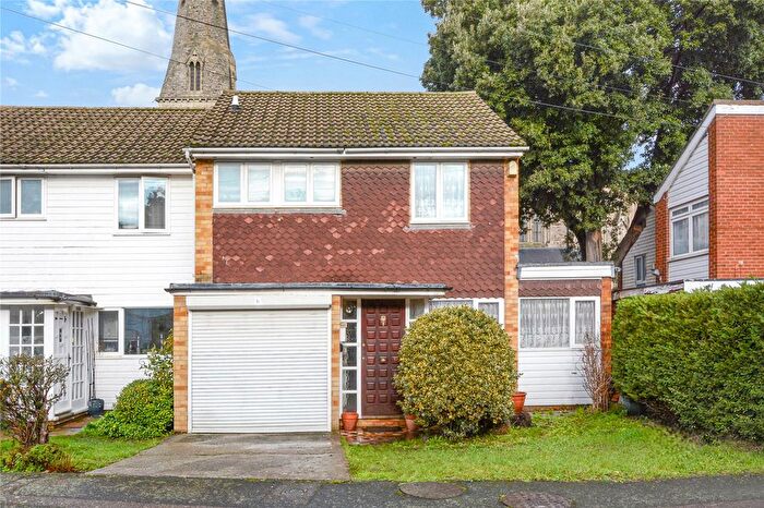 3 Bedroom End Terrace House For Sale In Samantha Close, Walthamstow, London, E17