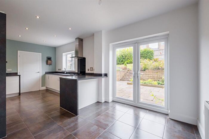 4 Bedroom Detached House For Sale In Warton Avenue, Lindley, HD3