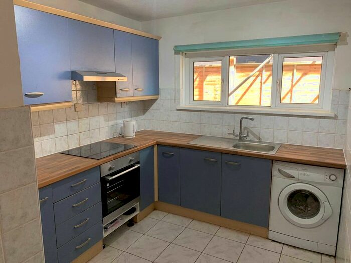 2 Bedroom Flat To Rent In Heathwood Court, Birchgrove, CF14