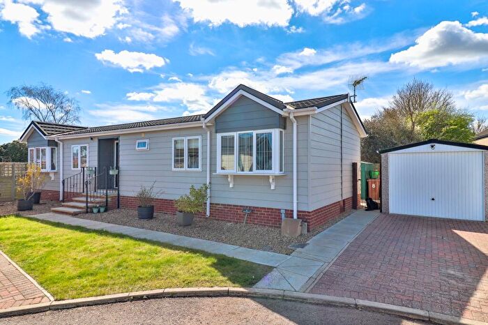 2 Bedroom Park Home For Sale In The Paddocks, Great Bricett, IP7