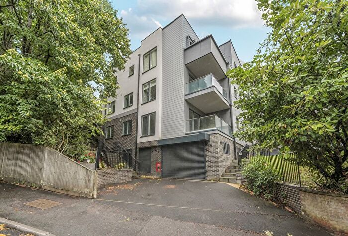 2 Bedroom Flat To Rent In Mount Harry Road, Sevenoaks, Kent, TN13