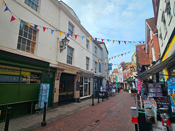 2 Bedroom Maisonette To Rent In B George Street, Hastings, TN34