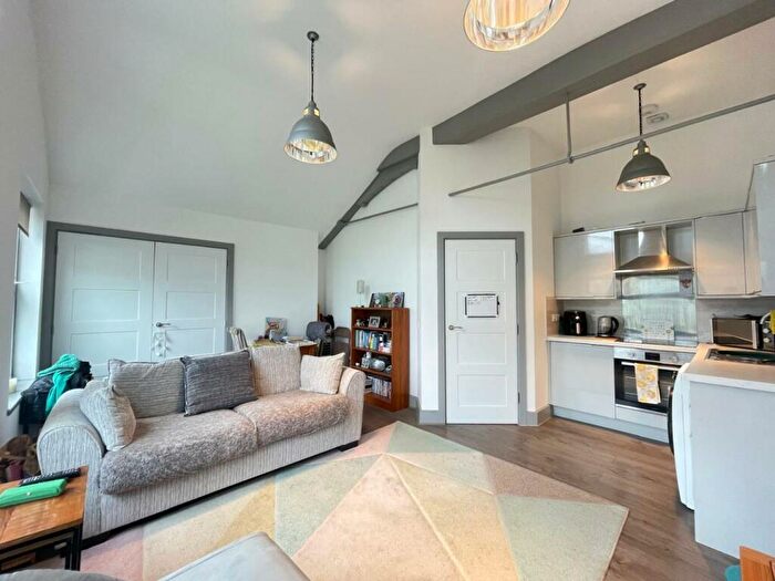 1 Bedroom Apartment To Rent In Goldstone Street, Hove, BN3