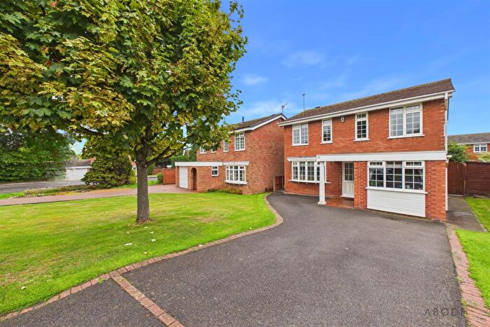 4 Bedroom Detached House For Sale In Meadow View, Rolleston-On-Dove, DE13