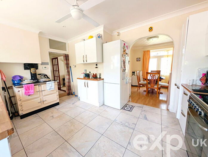 4 Bedroom Detached Bungalow For Sale In Old Watling Street-Higham, ME2