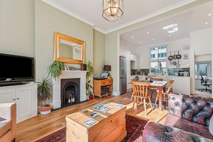 3 Bedroom Flat For Sale In Overstone Road, Brackenbury Village, Hammersmith, W6