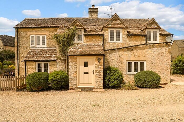 4 Bedroom Detached House For Sale In Oakridge Lynch, Stroud, GL6