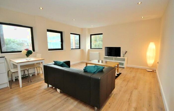 2 Bedroom Apartment To Rent In Eastern Road, Romford, Essex, RM1