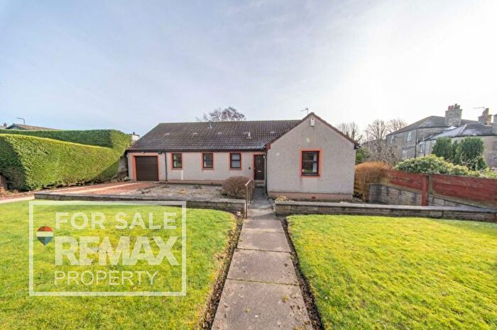 3 Bedroom Detached Bungalow For Sale In Howieson Green, Uphall, EH52