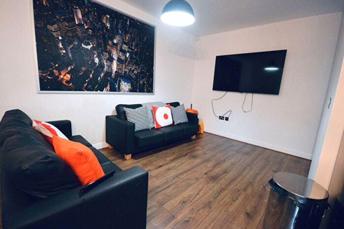 4 Bedroom House To Rent In Alderson Road, Liverpool, L15