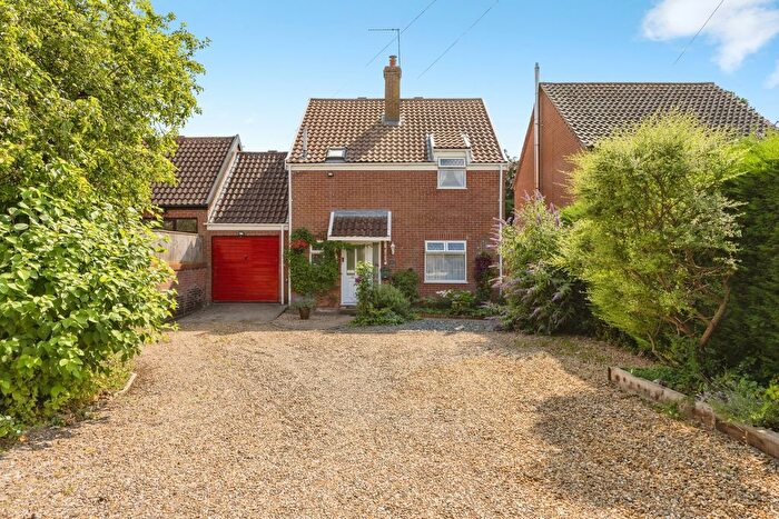 4 Bedroom Link Detached House For Sale In Chalk Hill, Great Cressingham, Thetford, Norfolk, IP25