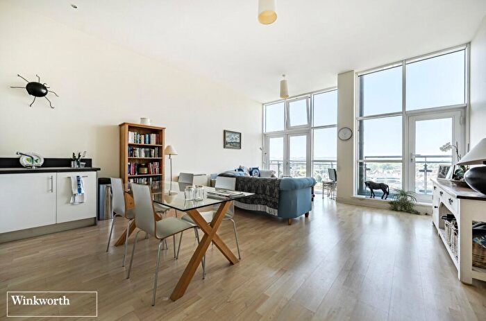 2 Bedroom Apartment For Sale In Winterthur Way, Basingstoke, Hampshire, RG21