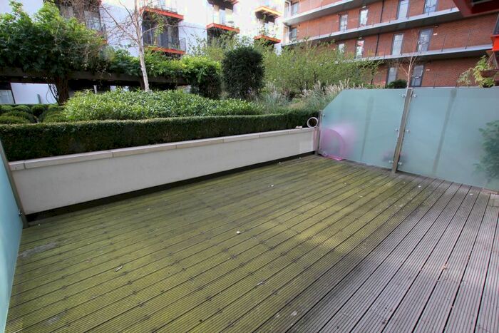 1 Bedroom Flat To Rent In Warehouse Court, Major Draper Street, Royal Arsenal Riverside, SE18