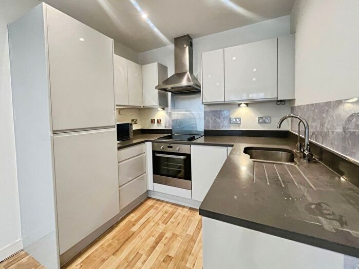 1 Bedroom Flat To Rent In Clarke Avenue, Hounslow, TW3