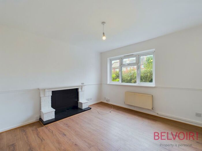 2 Bedroom Town House To Rent In Flamborough Grove, Middleport, Stoke-on-Trent, ST6