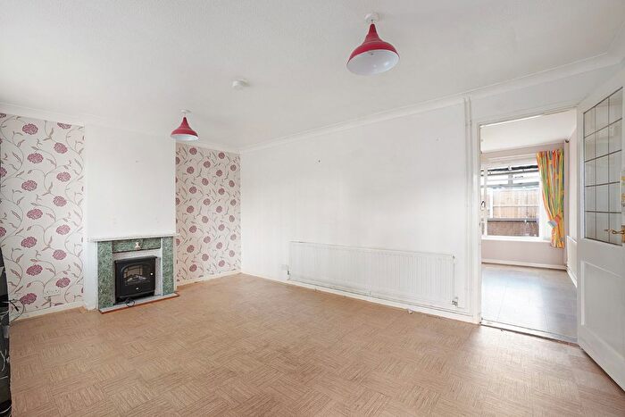 3 Bedroom Terraced House For Sale In Mierscourt Road, Rainham, ME8