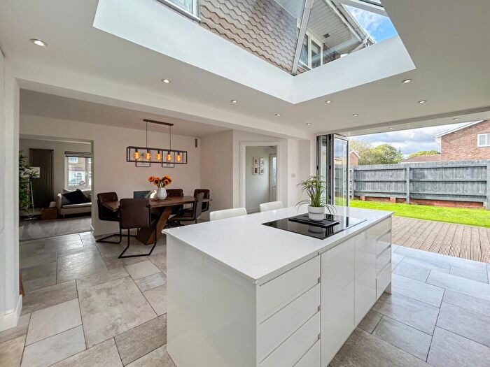 3 Bedroom Detached House For Sale In Courtfield Close, Rogerstone, NP10