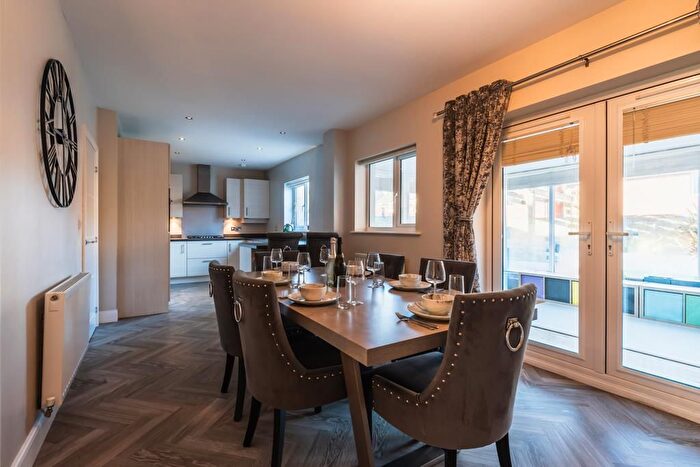 4 Bedroom Detached House For Sale In Summerhouse Drive, Sheffield, S8