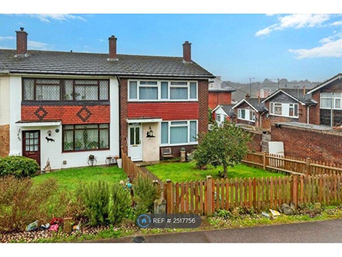3 Bedroom End Of Terrace House To Rent In Carpeaux Close, Chatham, ME4