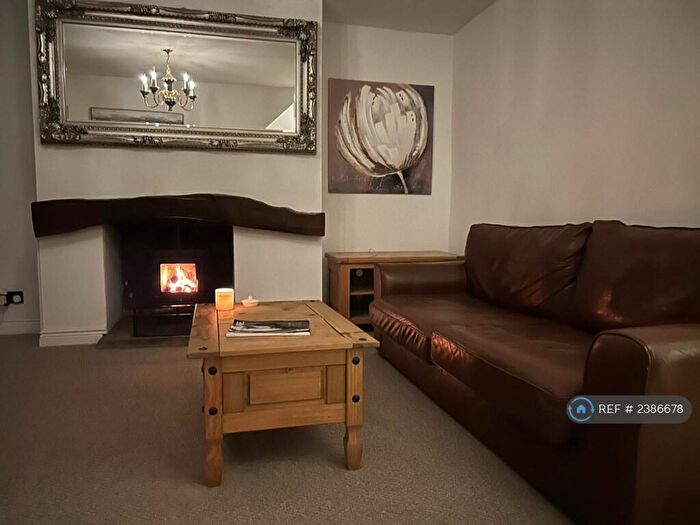 2 Bedroom End Of Terrace House To Rent In Tan Yard Brow, Manchester, M18