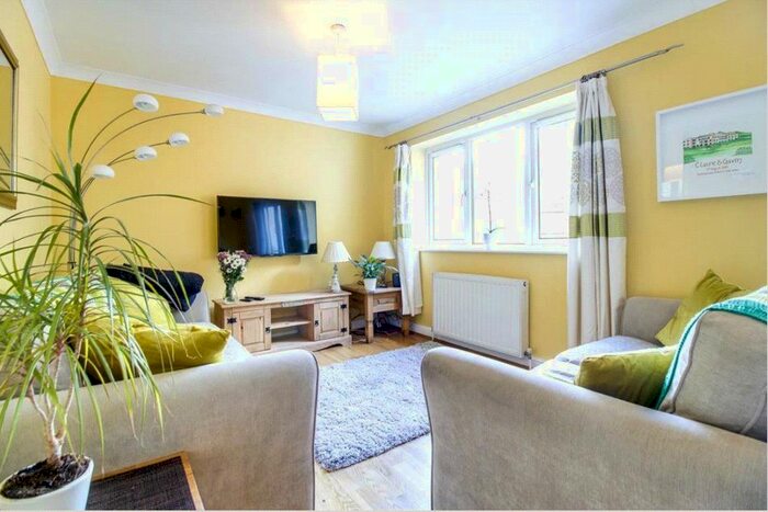 4 Bedroom Detached House To Rent In Paradise Place, Horsforth, Leeds, West Yorkshire, LS18