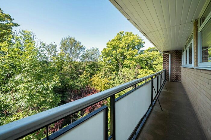2 Bedroom Flat For Sale In Westhall Road, Ashlea Court Westhall Road, CR6