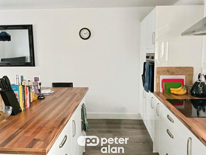 2 Bedroom Flat For Sale In Cape Lindsey Road, Newport, NP20