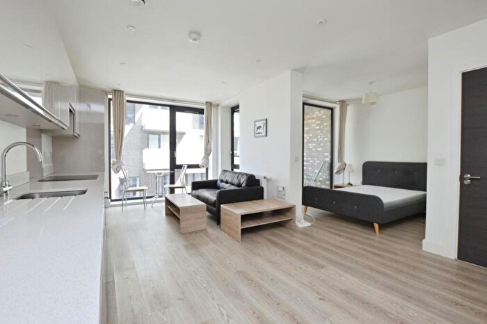 Studio For Sale In Deauville Close, London, E14