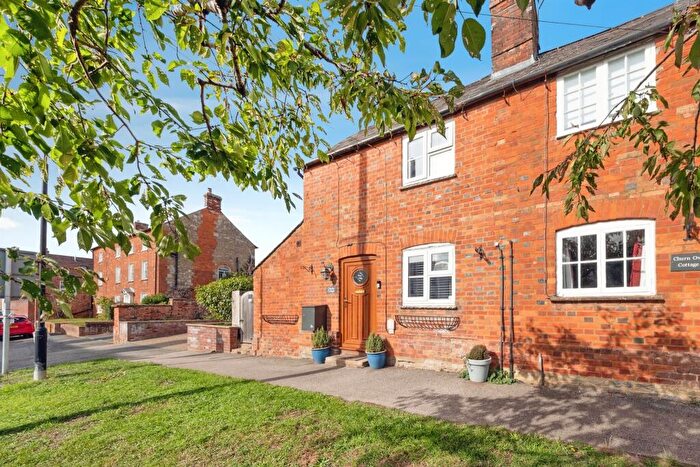 1 Bedroom Character Property For Sale In Main Street, Gawcott, Buckingham, MK18