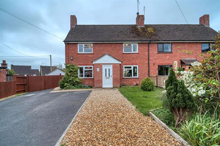 3 Bedroom Semi-Detached House For Sale In Elm Close, Motcombe, Shaftesbury, SP7