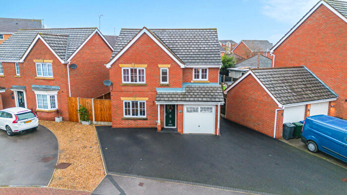 4 Bedroom Detached House For Sale In Jenkinson Grove, Doncaster, DN3