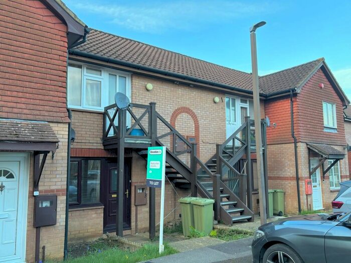 1 Bedroom Apartment To Rent In Pettingrew Close, Walnut Tree, Milton Keynes, MK7