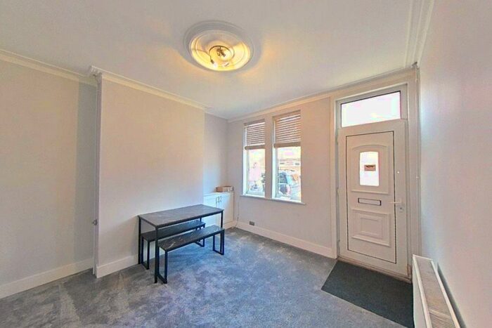 2 Bedroom House Of Multiple Occupation To Rent In Station Street, Loughborough, LE11