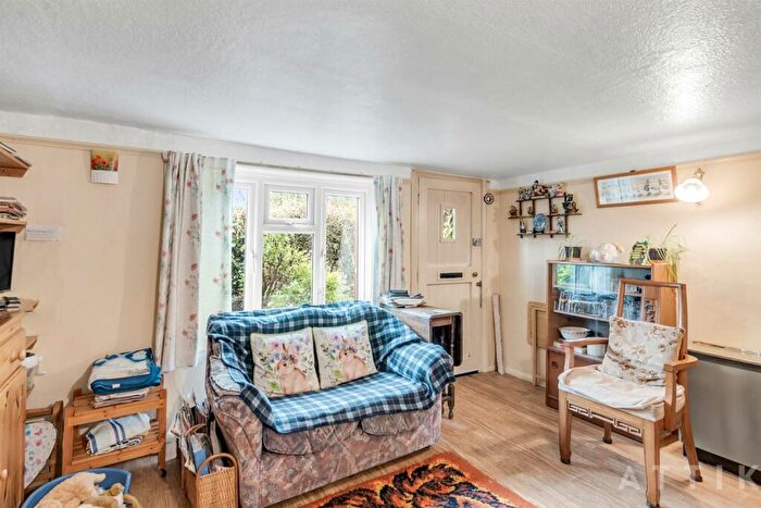 2 Bedroom End Of Terrace House For Sale In Halesworth Road, Bramfield, IP19