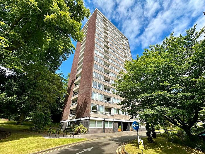 2 Bedroom Flat To Rent In Warwick Crest, Arthur Road, Edgbaston, Birmingham, B15