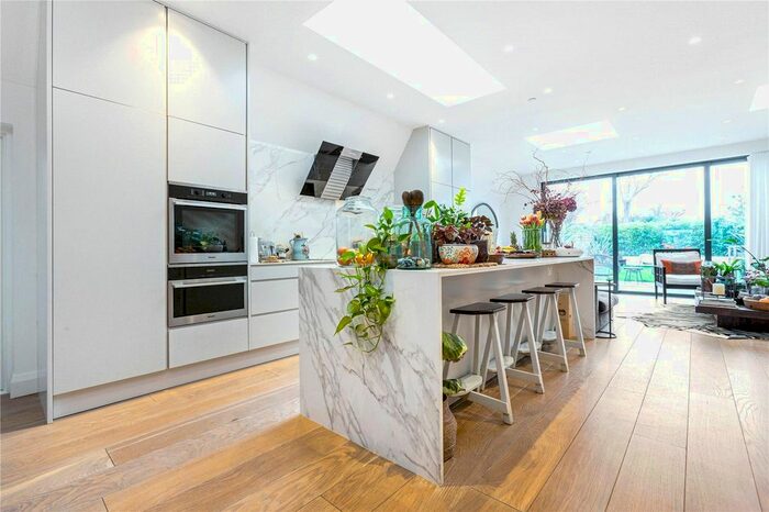 6 Bedroom Terraced House To Rent In Stevenage Road, Fulham, London, SW6