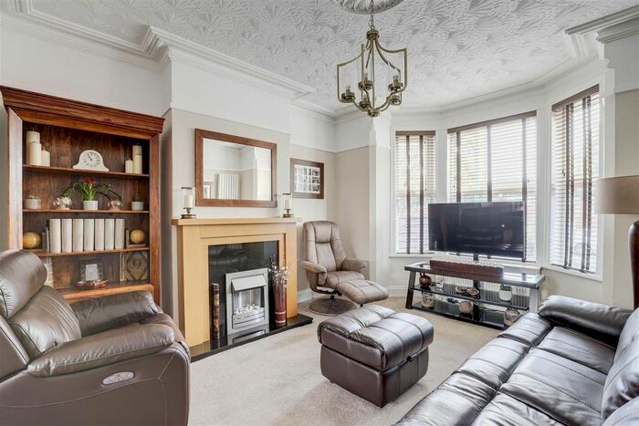 3 Bedroom End Of Terrace House For Sale In Highbury Road, Bulwell, Nottinghamshire, NG6