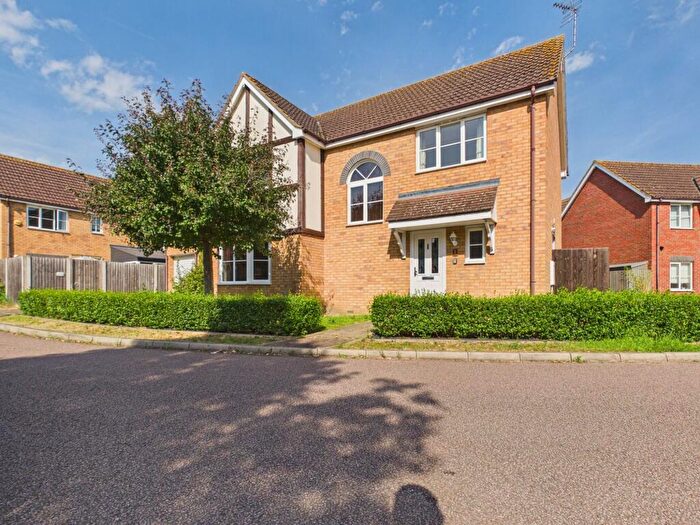 4 Bedroom Detached House For Sale In Aston Close, Yaxley, PE7