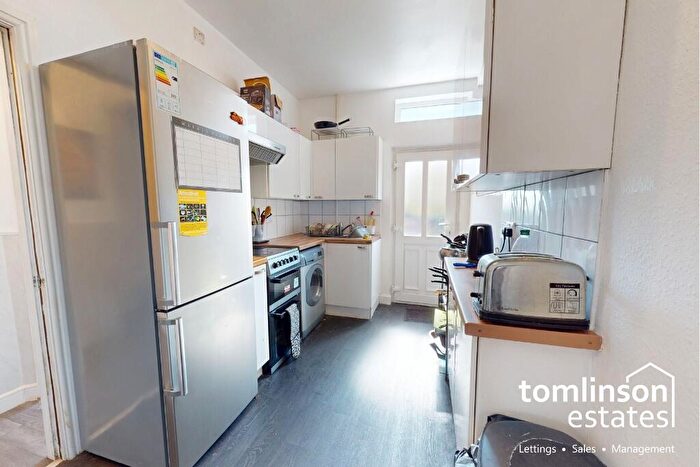 4 Bedroom Terraced House For Sale In Park Road, Lenton, Nottingham, NG7