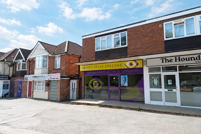 2 Bedroom Flat To Rent In Long Lane, Holbury, Hampshire, SO45