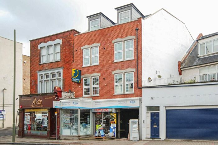 4 Bedroom Flat To Rent In Finchley Road, Hampstead, London, NW2