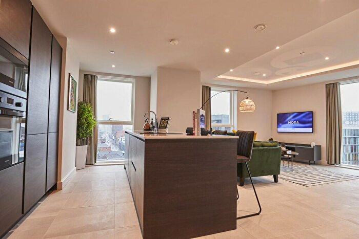 2 Bedroom Apartment To Rent In Angel Gardens, Manchester, Greater Manchester, M4