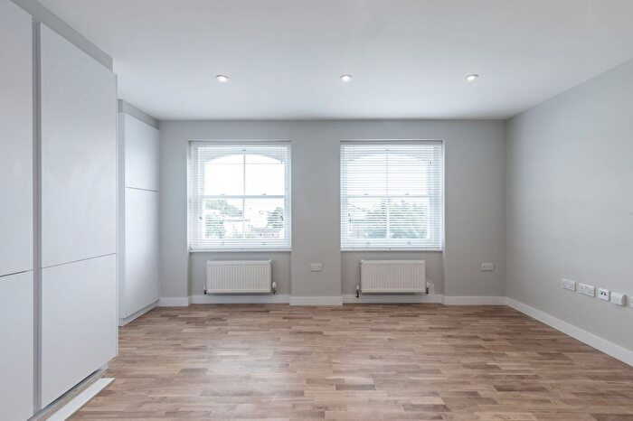 1 Bedroom Flat To Rent In Belsize Lane, London, NW3