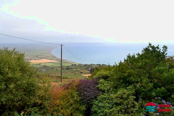 3 Bedroom Detached House For Sale In Rhiw, Pwllheli, LL53