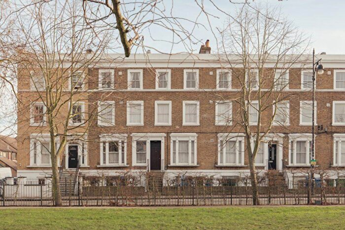 3 Bedroom Flat For Sale In Nunhead Green, Nunhead, London, SE15