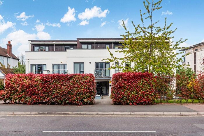 2 Bedroom Apartment For Sale In Albemarle Road, Beckenham, Kent, BR3